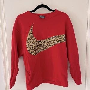 {Nike Cheetah Print Pull Over}